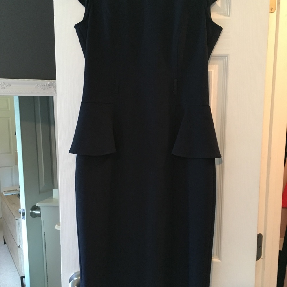 Dress - Picture 5 of 5